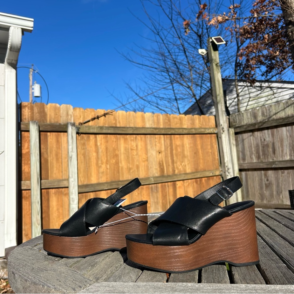 Nwt Naomi Wood Wedge Heels with‎ Memory Foam Insole - Universal Thread size 8.5